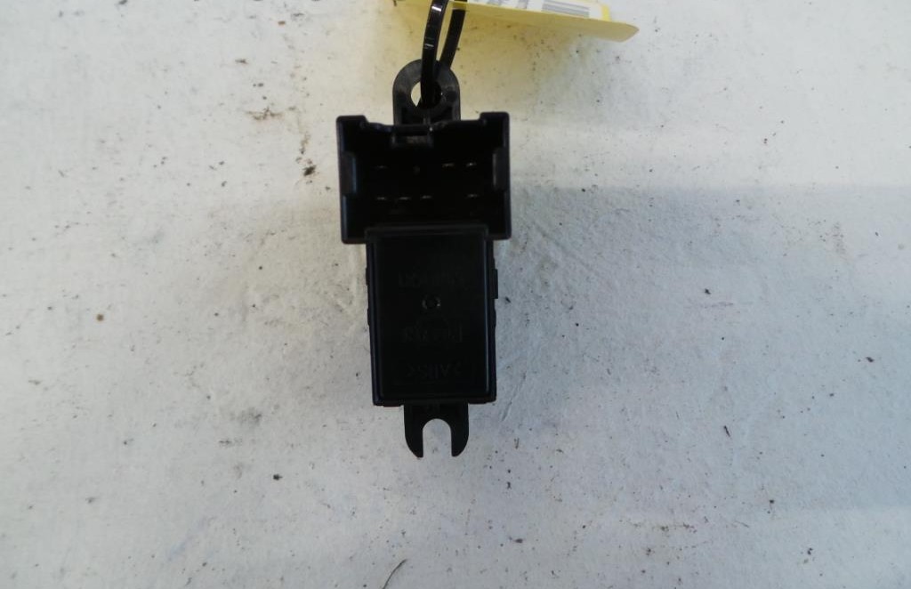 Nissan Primera P12 Traveler Schalter Fensterheber hinten links Bj.02